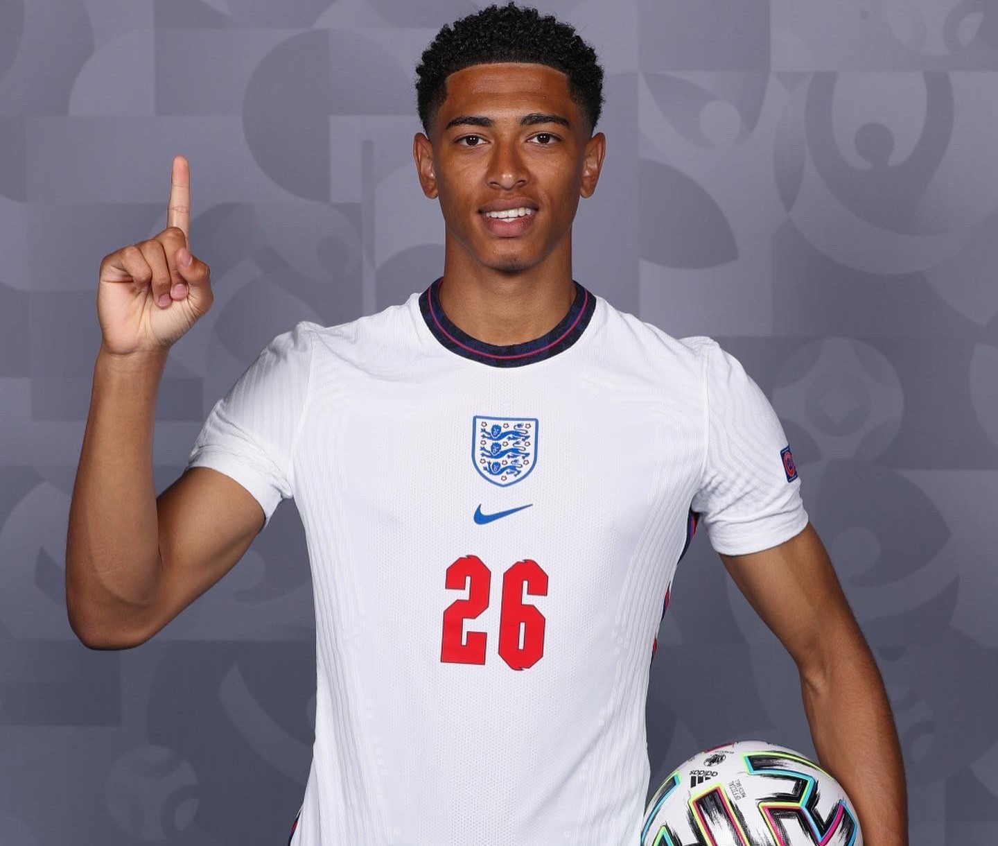 沪媒谈海港亚冠失利：能上的都上了，用尽全力仍是一声叹息