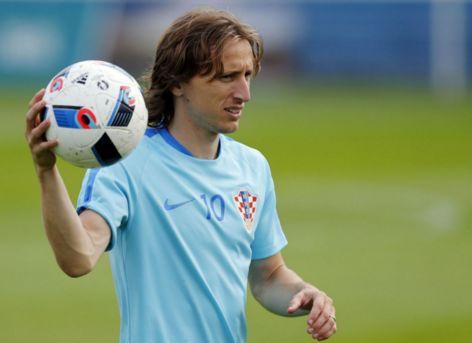 首夺美职联总冠军！梅西神了：季后赛6场6球7助 第47冠排历史第一